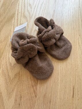 NWT Zutano Brown Baby Booties Fleece 18M